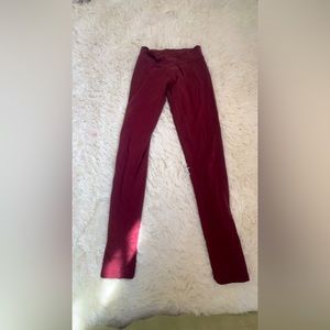 OFFLINE BY AERIE Red leggings M